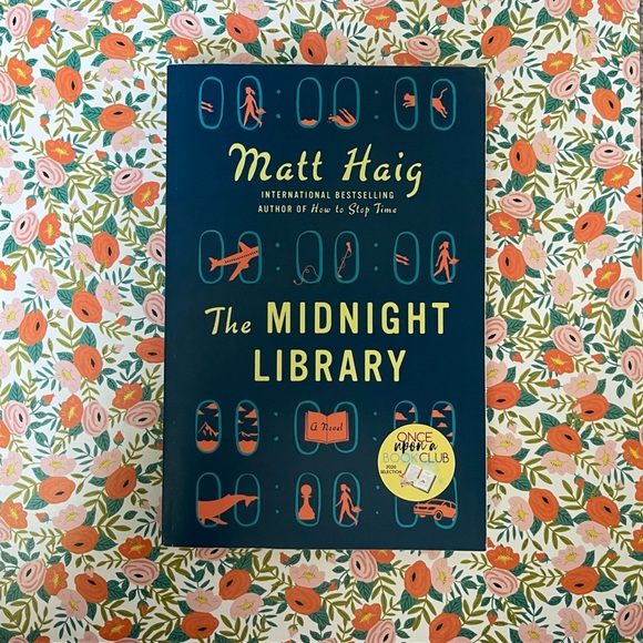 The Midnight Library by Matt Haig - Picture 1 of 2